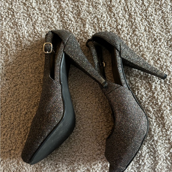 Used glitter high heel shoes 👠 good condition, size 7.5 - Picture 8 of 16